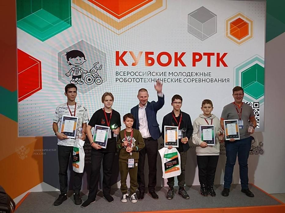 В Сочи закончились всероссийские робототехнические соревнования финал Кубка РТК 2022 года